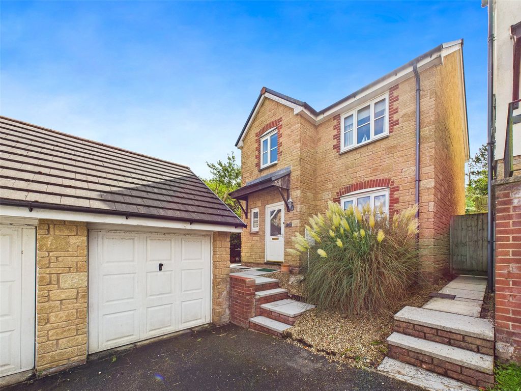 Property photo 1 of 20 Picture No. 01