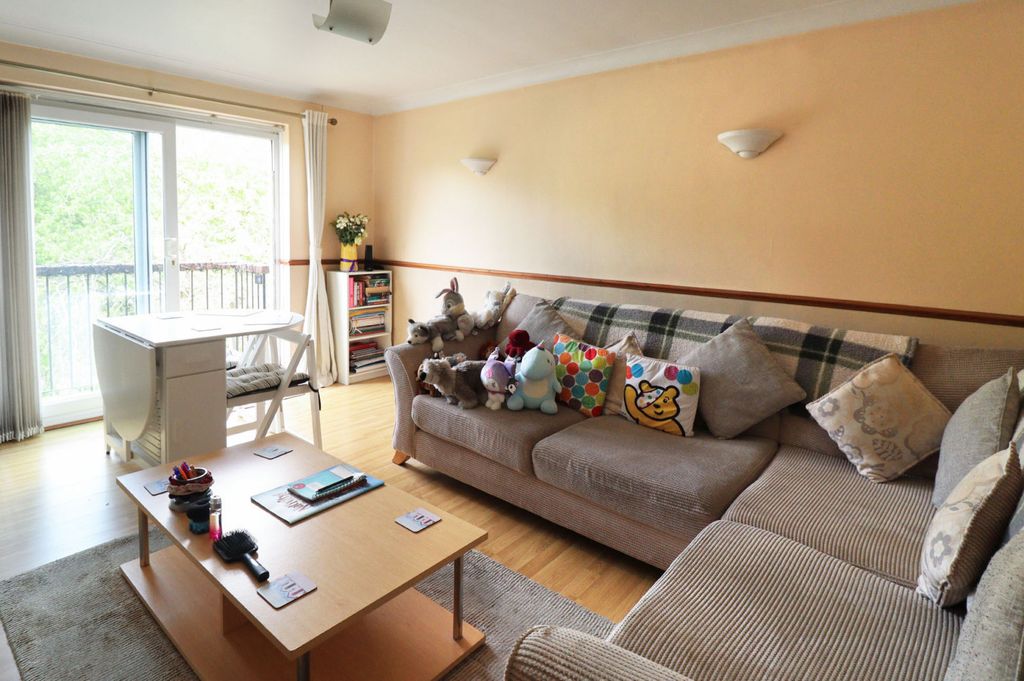 Property photo 2 of 16 Picture No. 10