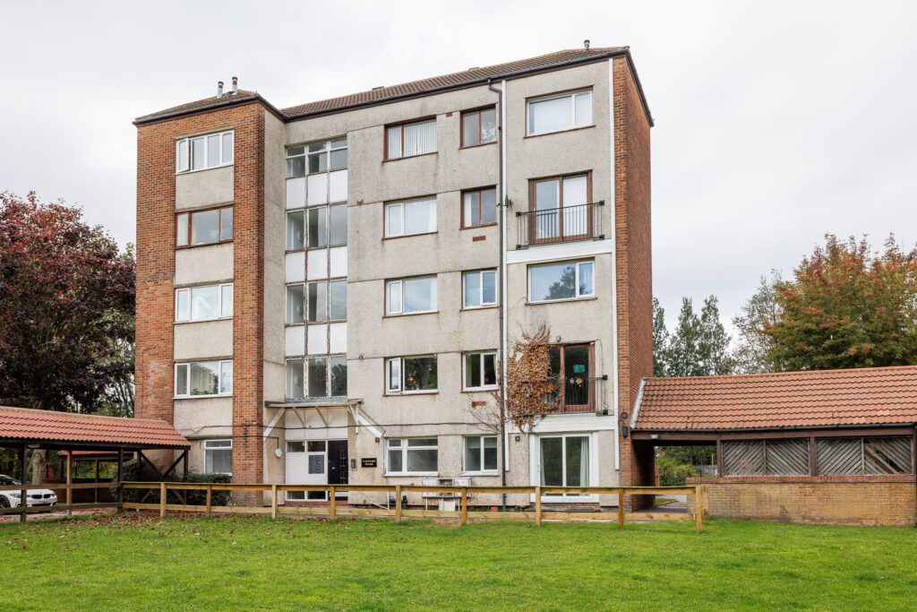 Property photo 1 of 12