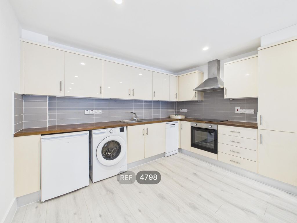 Property photo 2 of 25 Kitchen / Living Area