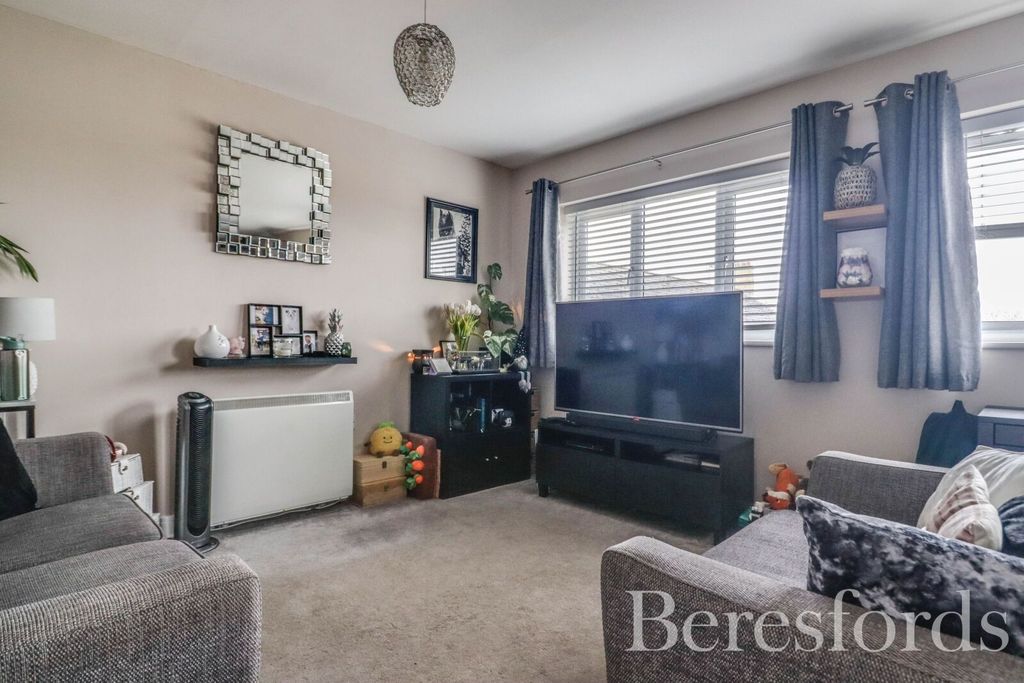 Property photo 2 of 9 Picture No. 14