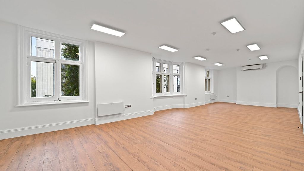 Property photo 3 of 10 94 Kensington High Street W8 Office 3.Jpg