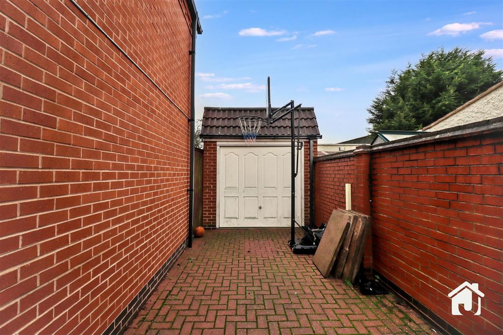 Property photo 3 of 17 Img_8730.Jpg