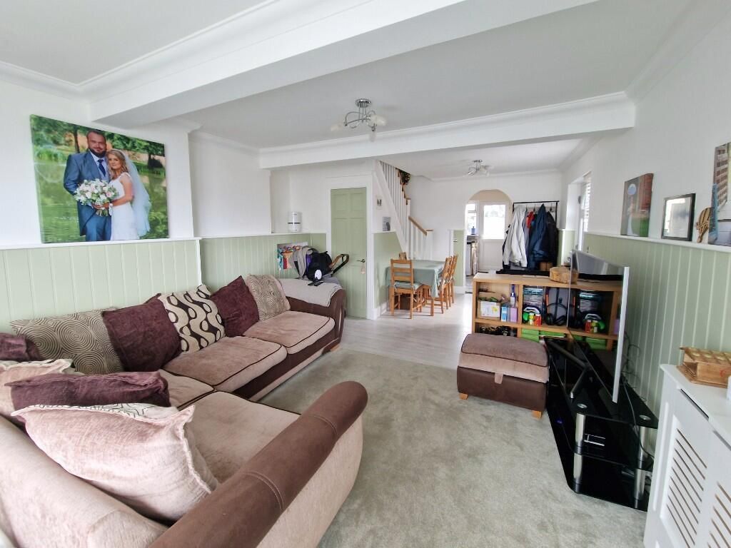 Property photo 3 of 10 3.Jpeg