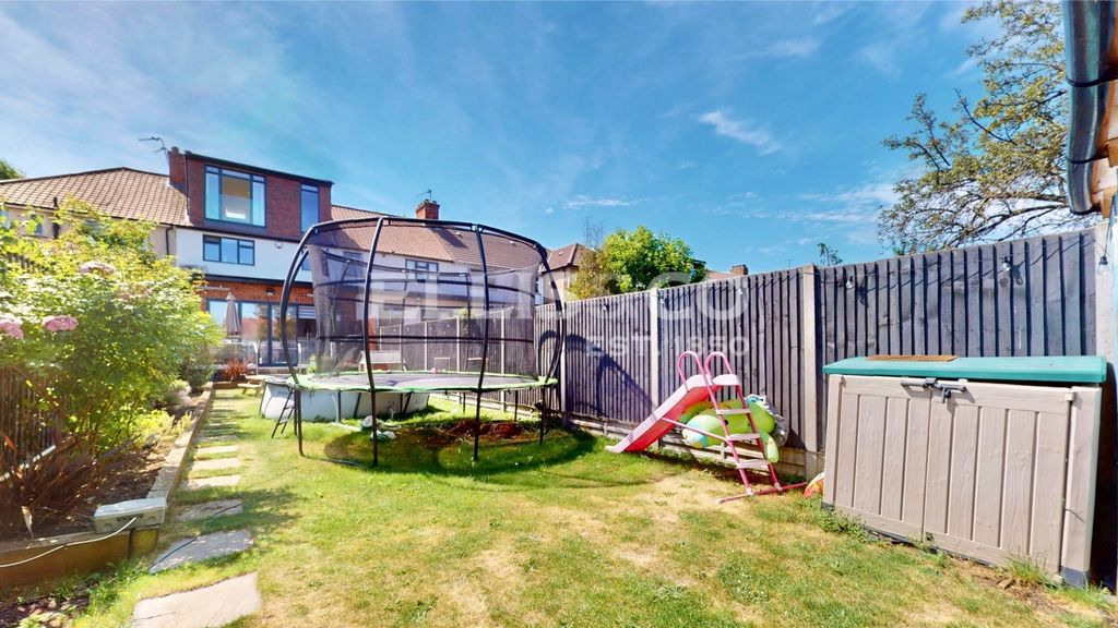 Property photo 1 of 29 Picture No. 08