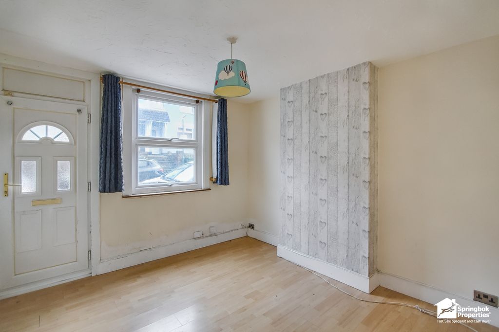 Property photo 2 of 13 Image 1