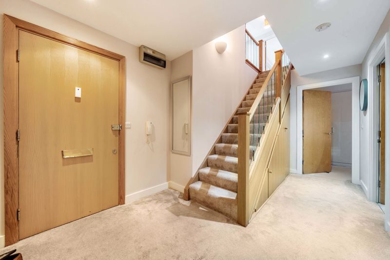 Property photo 2 of 12 Hallway