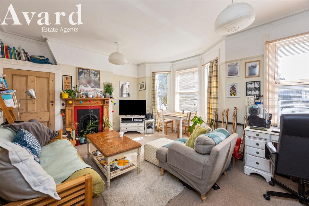 Property photo 1 of 17 Ditchling Rise, 57, Tff-001.Jpg