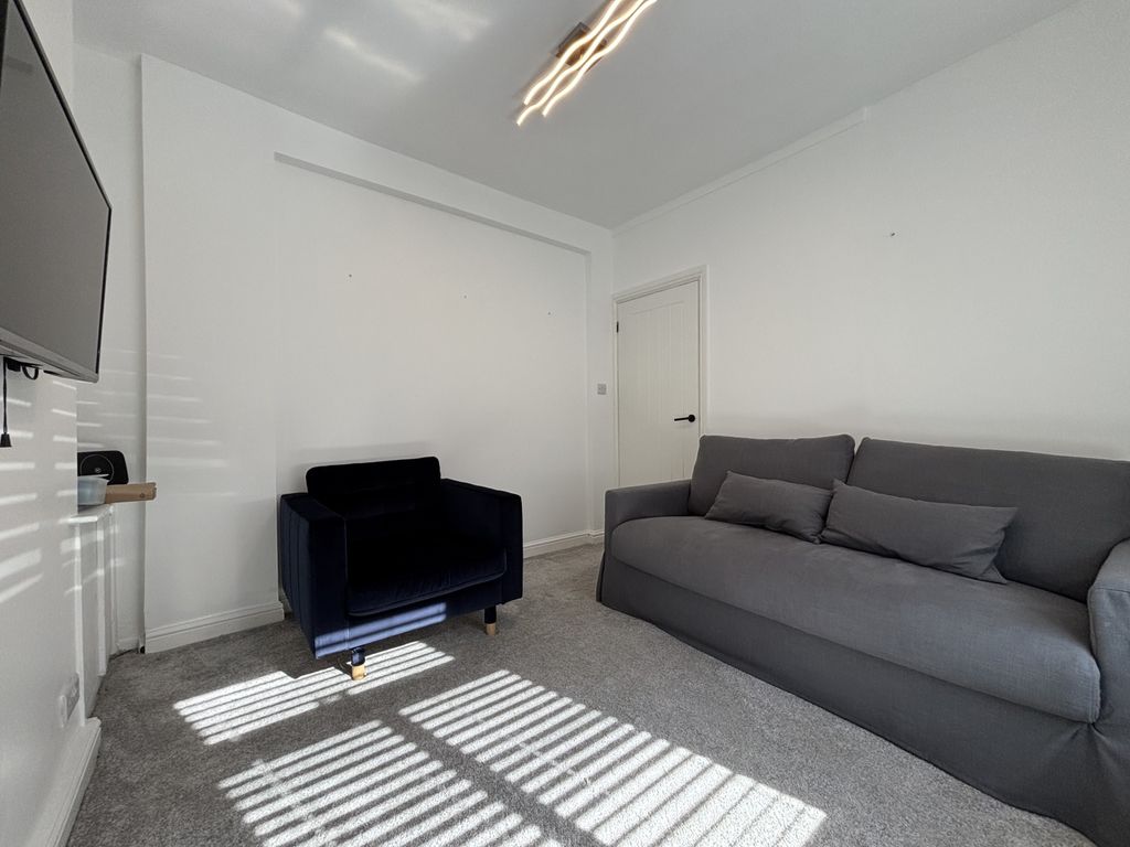 Property photo 2 of 11 Img_9679