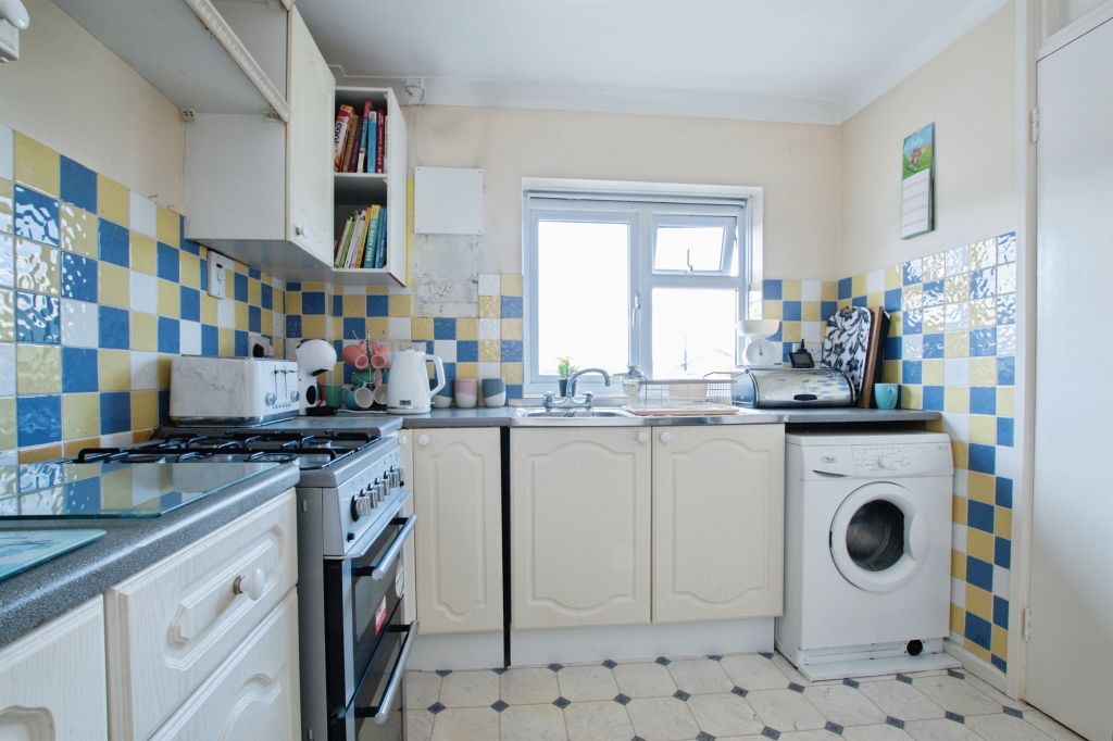 Property photo 3 of 13
