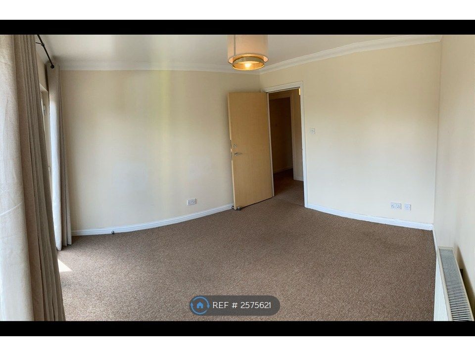 Property photo 3 of 27