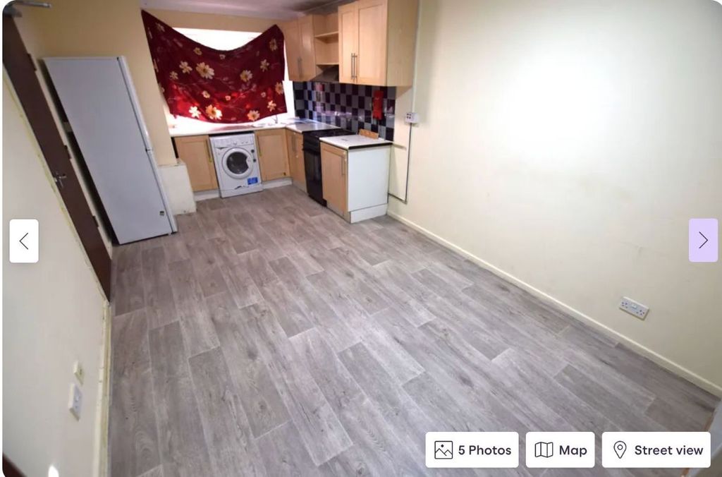 Property photo 2 of 5