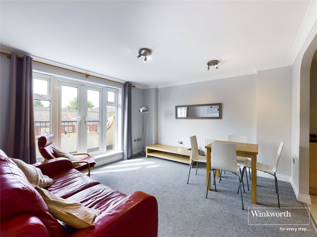 Property photo 2 of 9 Picture No. 18