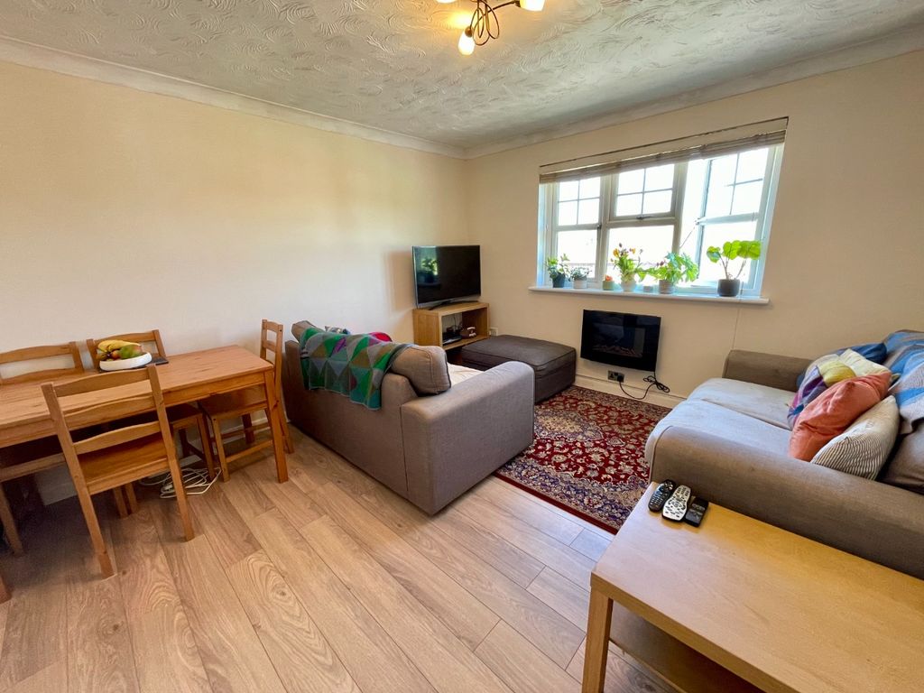 Property photo 2 of 8 4150021