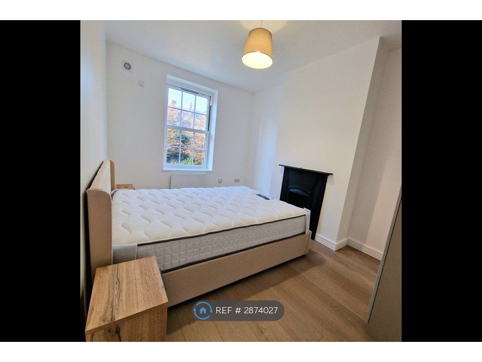 Property photo 3 of 11 Bedroom 1