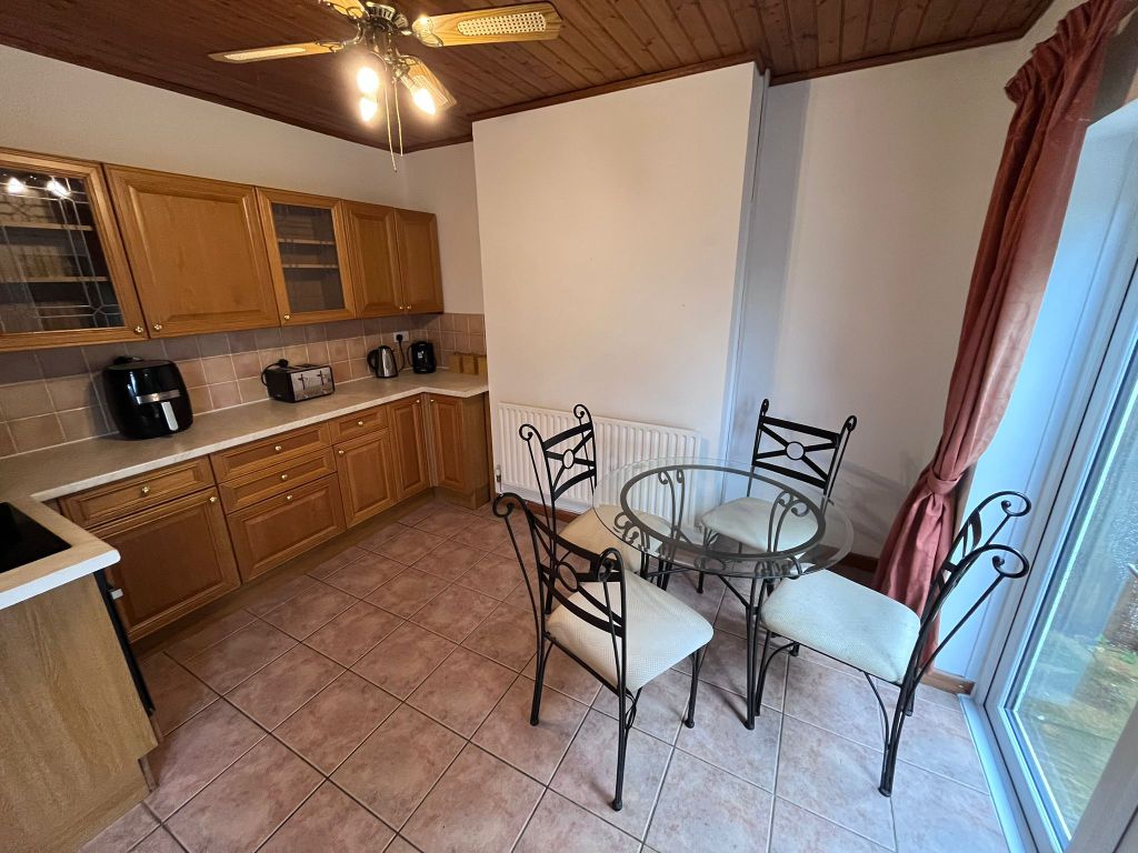 Property photo 3 of 9 Kitchen