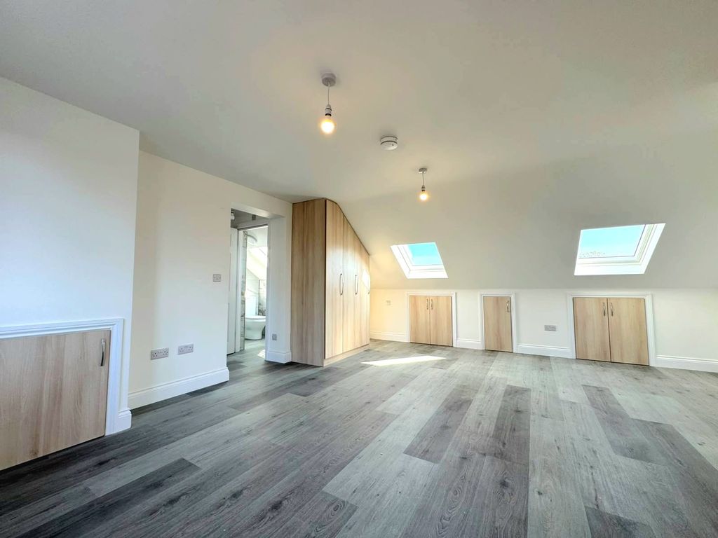 Property photo 1 of 4 2