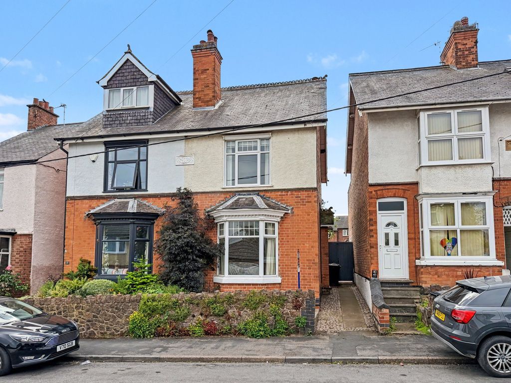 Property photo 1 of 33