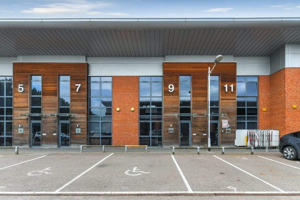 Property photo 1 of 8