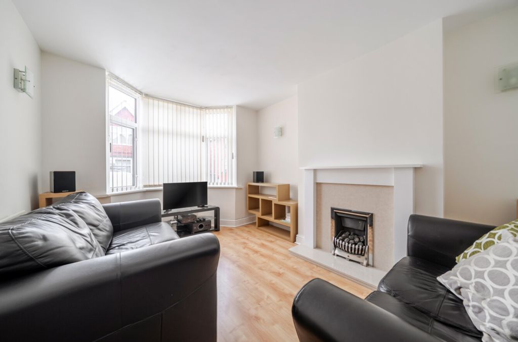 Property photo 2 of 10 1409694-8-698c67c3E7d7B