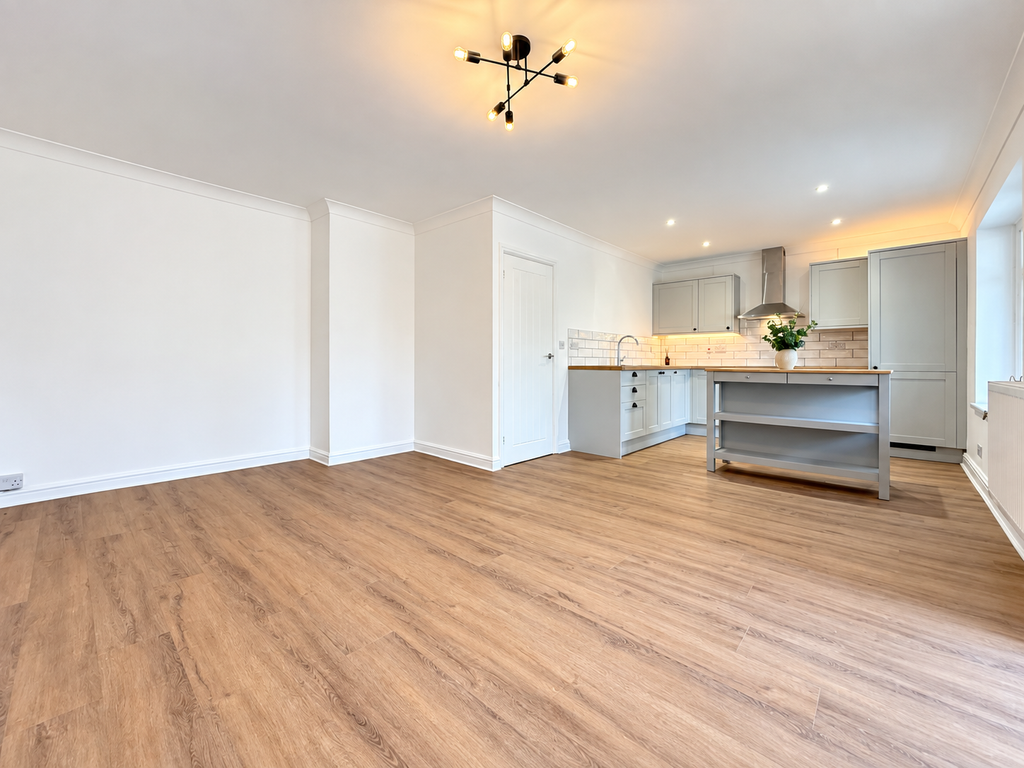 Property photo 2 of 19 3D3A891F-B968-44Ac-Bd1E-8397D1Fe47Cf