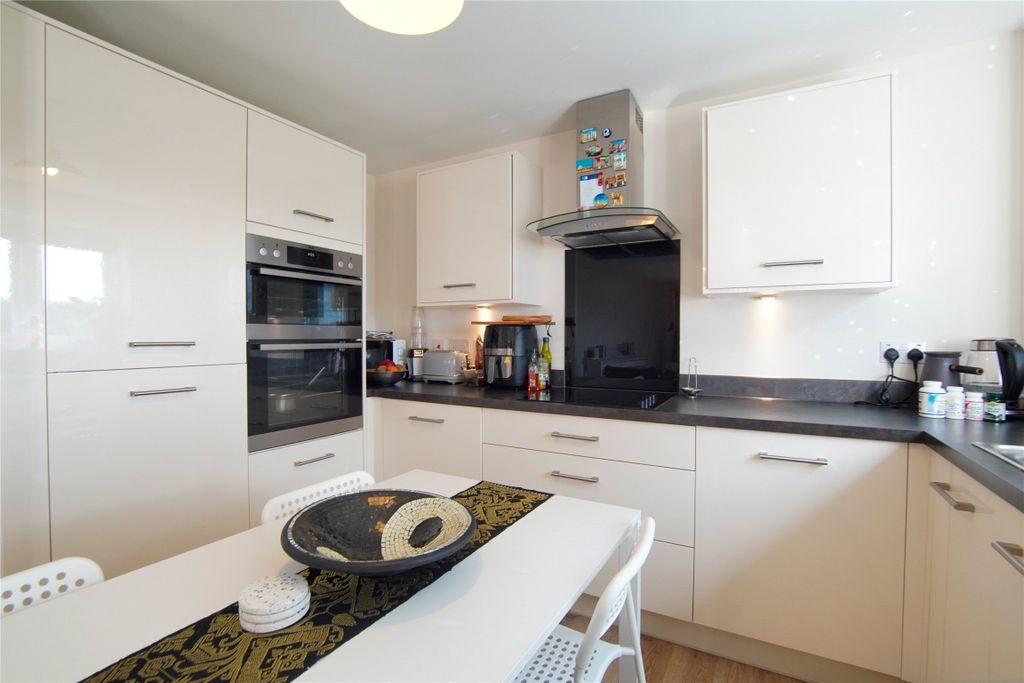 Property photo 3 of 8 Picture No. 04