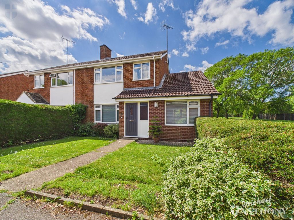 Property photo 1 of 17 Cam03218G0-Pr1015-Still025