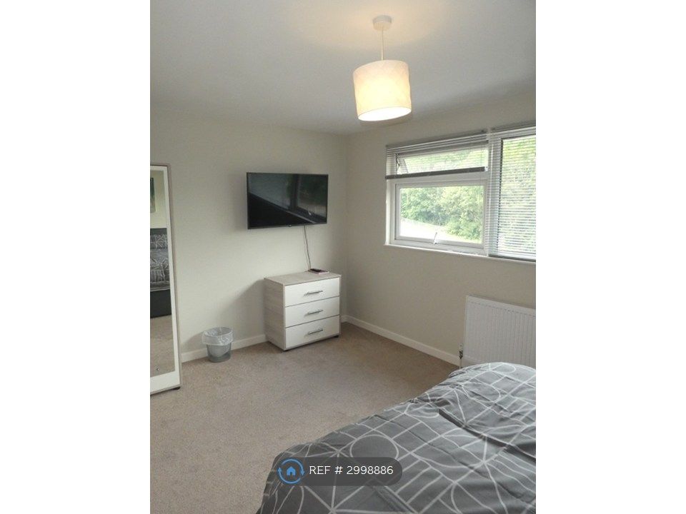 Property photo 3 of 6