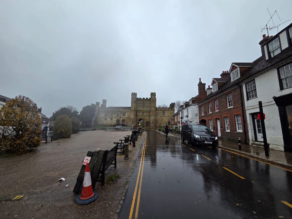 Property photo 1 of 9