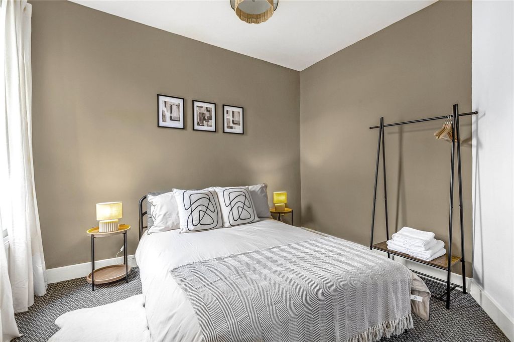 Property photo 3 of 46 Picture No. 23