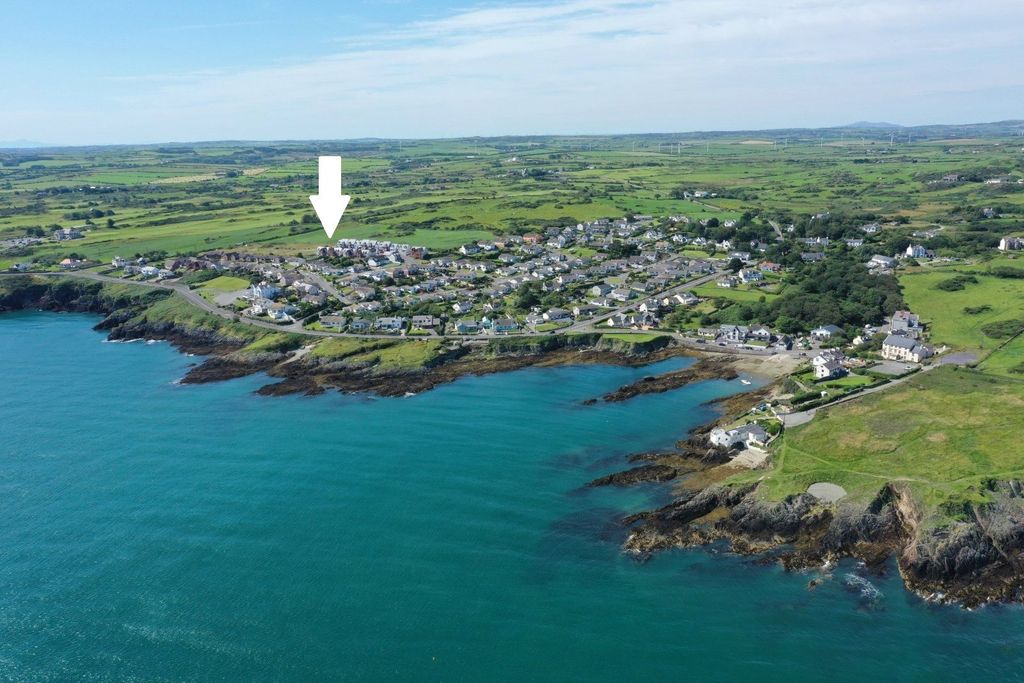 Property photo 1 of 27 Picture No. 01