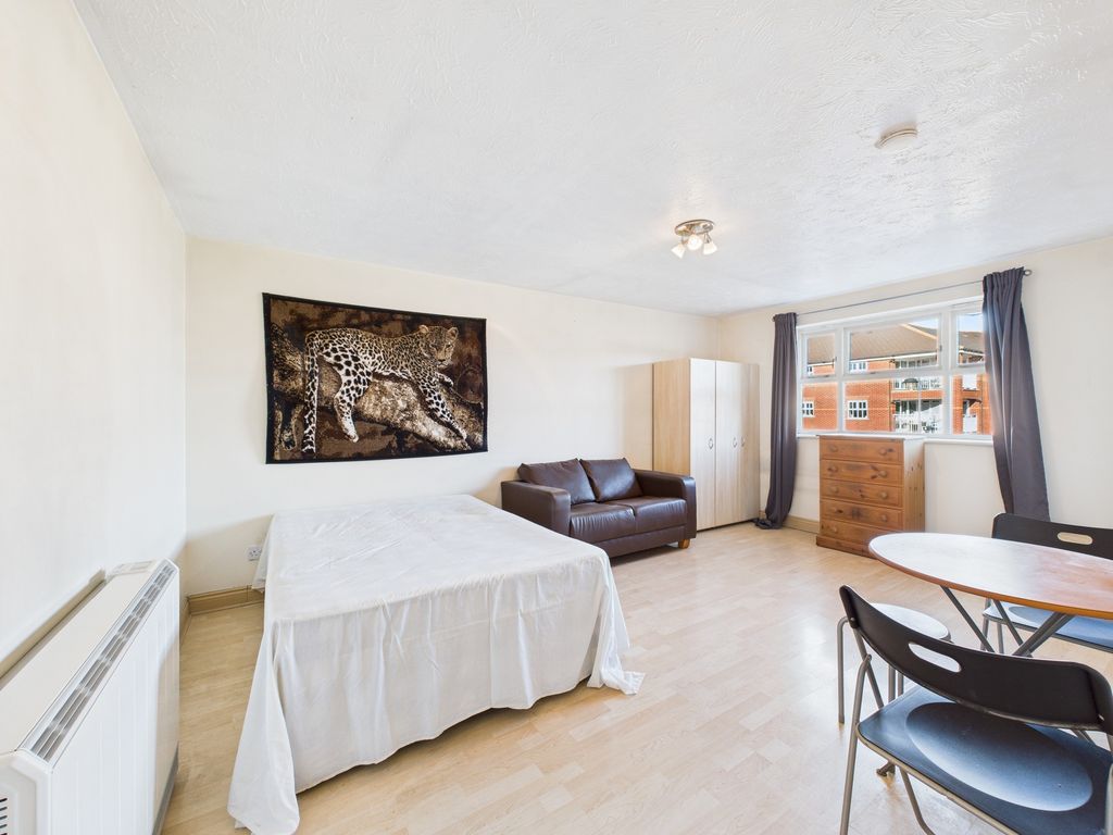 Property photo 2 of 5