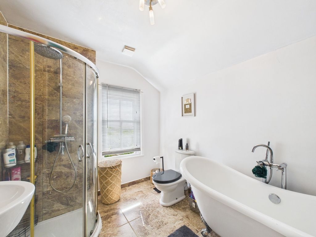 Property photo 3 of 22