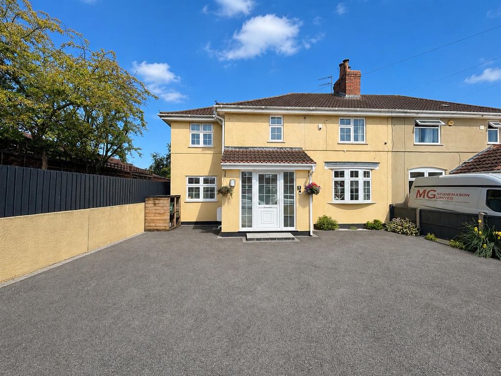 Property photo 1 of 27