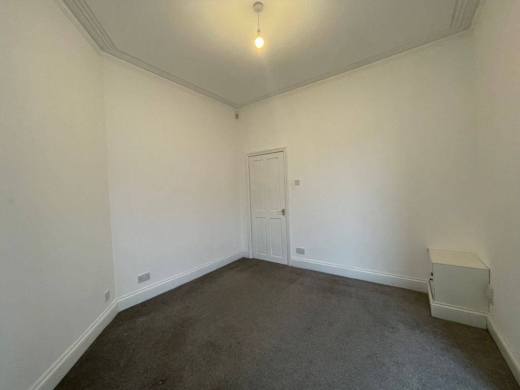 Property photo 3 of 25