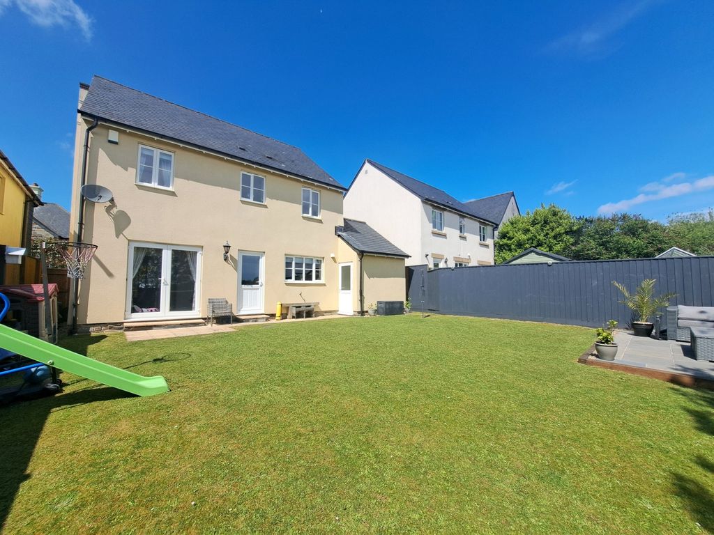 Property photo 2 of 15 Picture No. 08