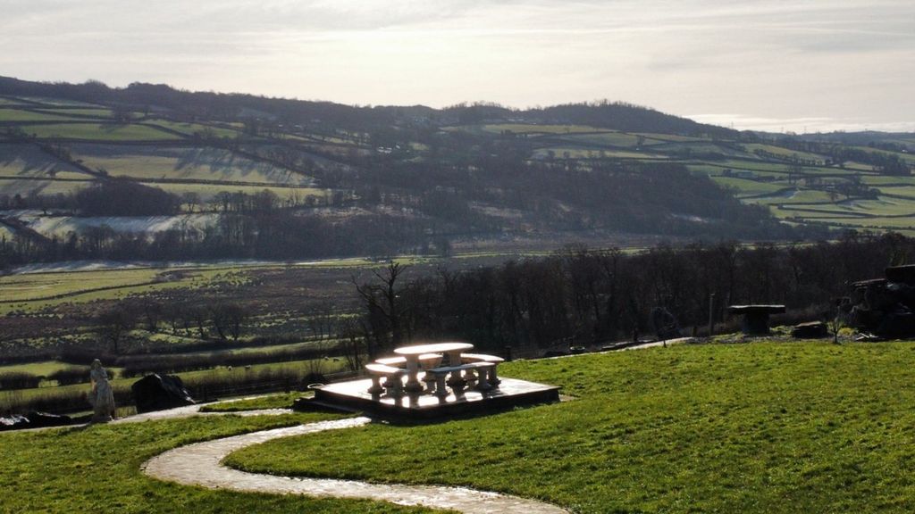 Property photo 3 of 35