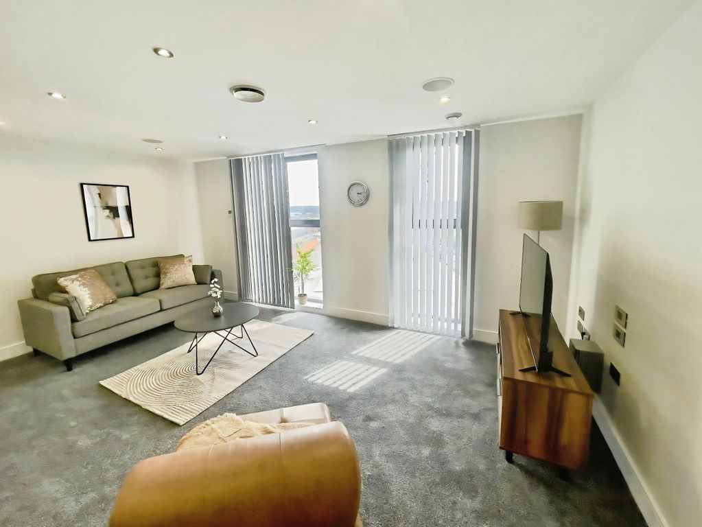 Property photo 2 of 13 Picture No. 32