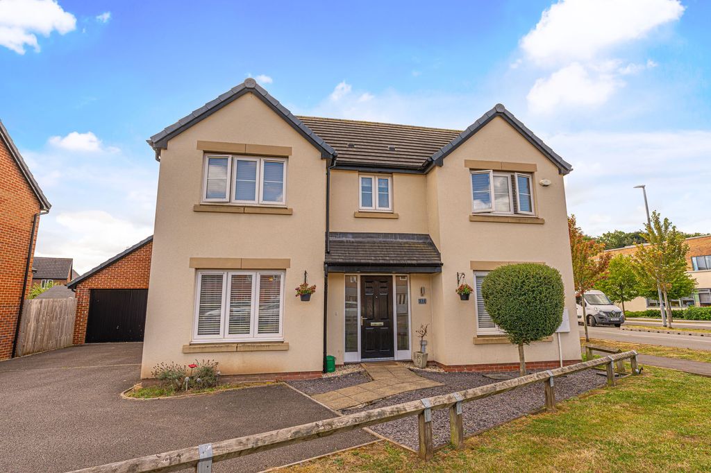 Property photo 1 of 35