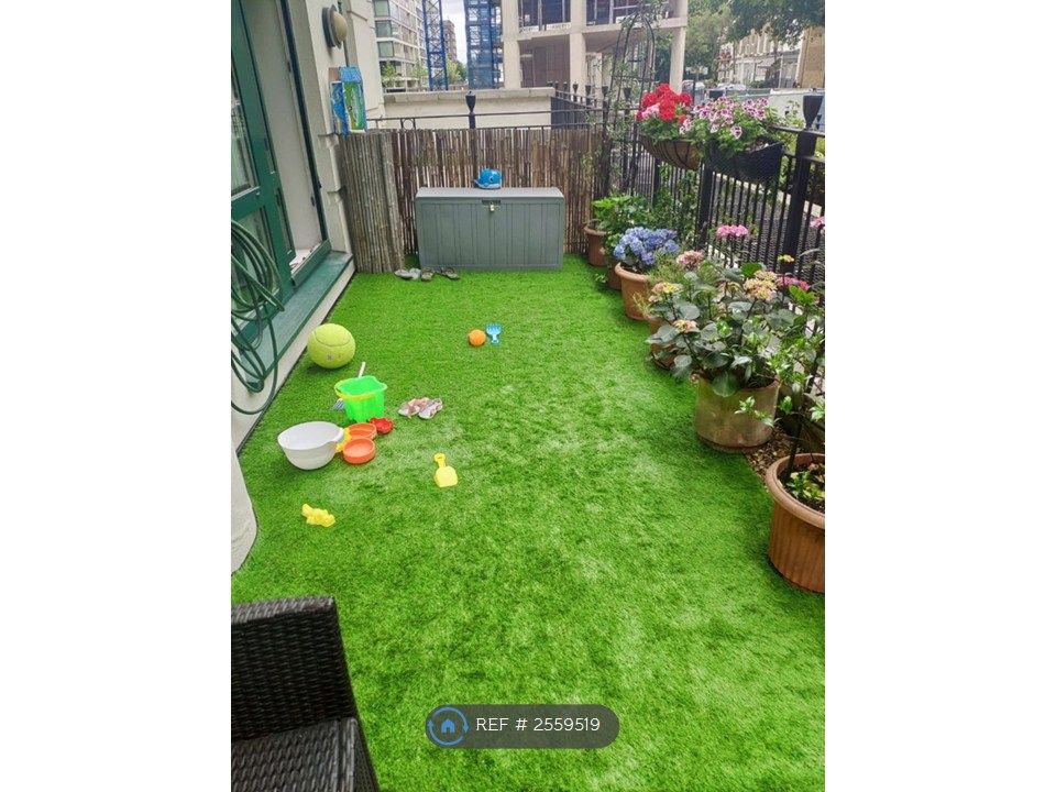 Property photo 2 of 14 Terrace