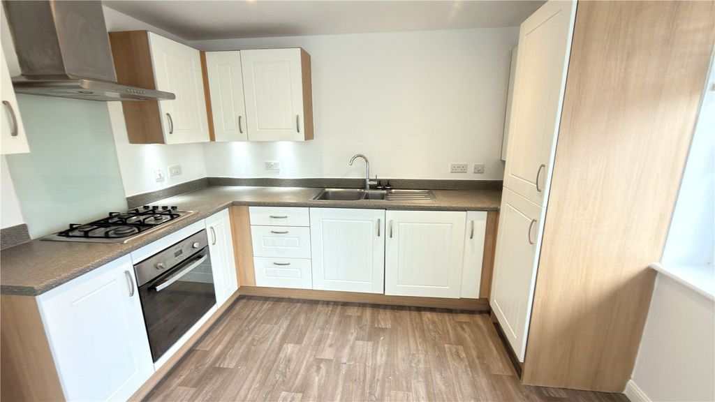 Property photo 2 of 9 Picture No. 14
