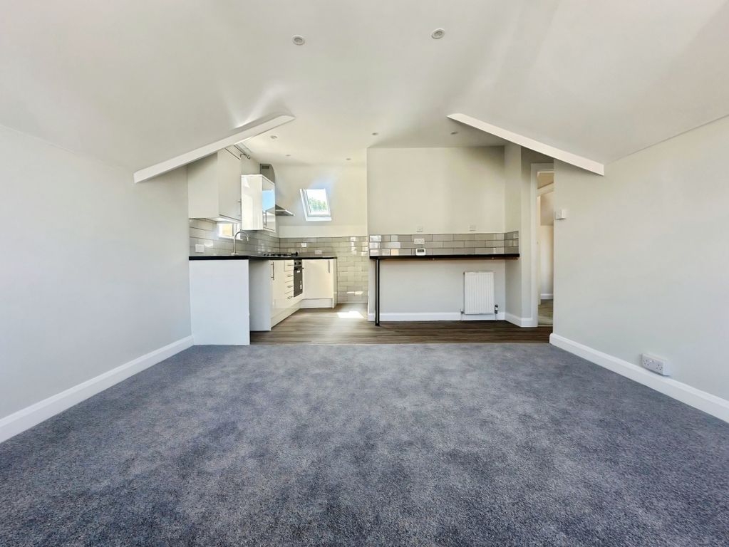 Property photo 2 of 12 Pbox-Img.Jpg
