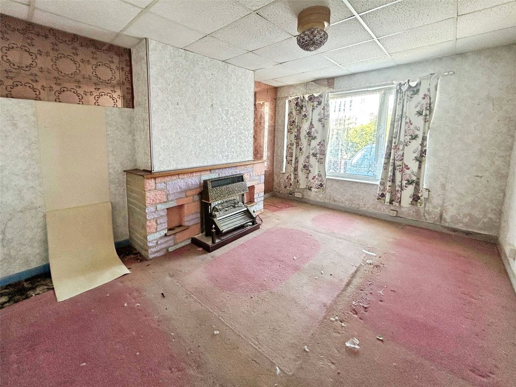 Property photo 2 of 18 Picture No. 13