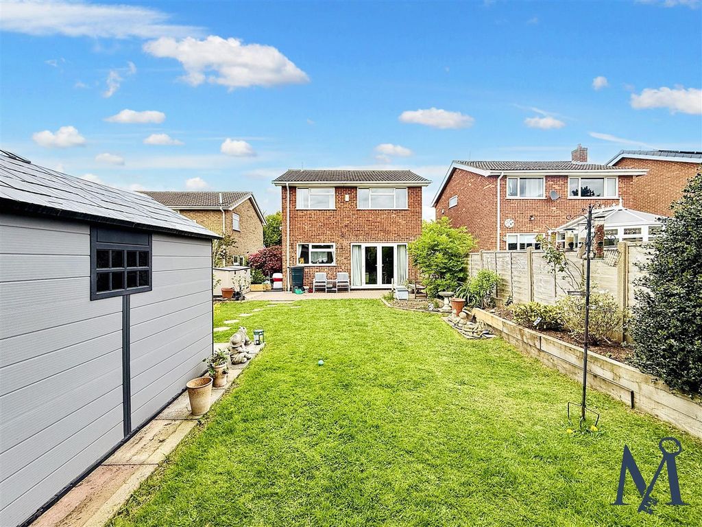 Property photo 2 of 18 Rear Garden