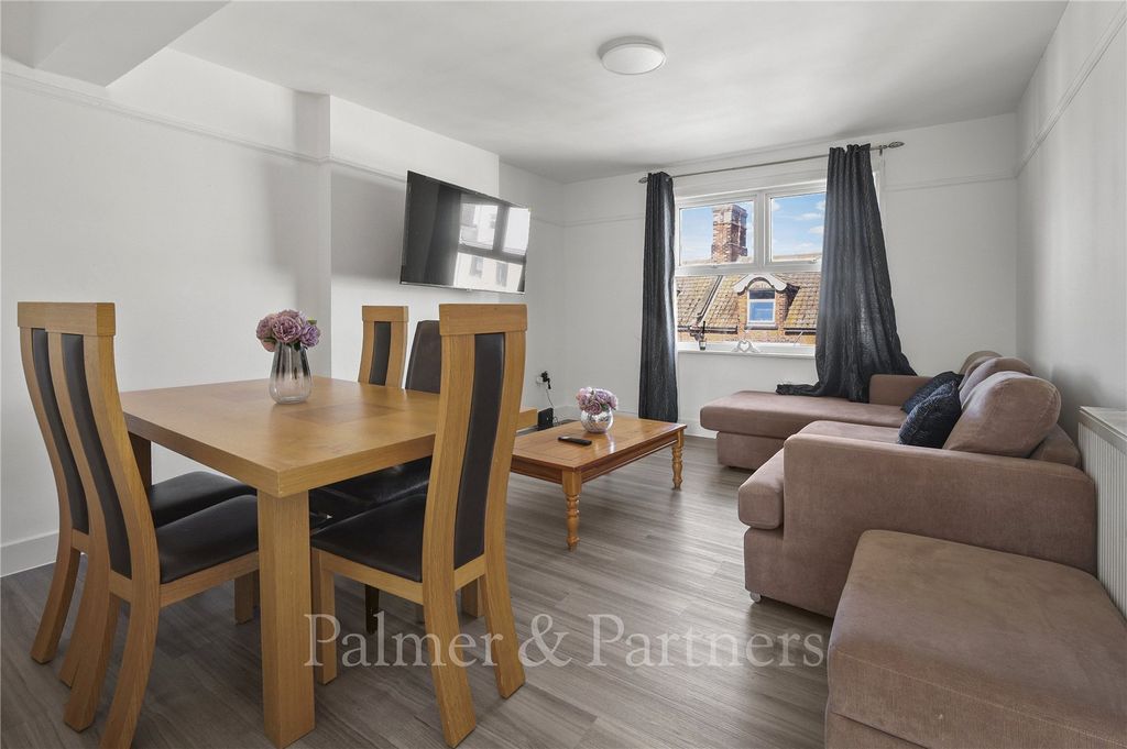 Property photo 1 of 6 Reception Room