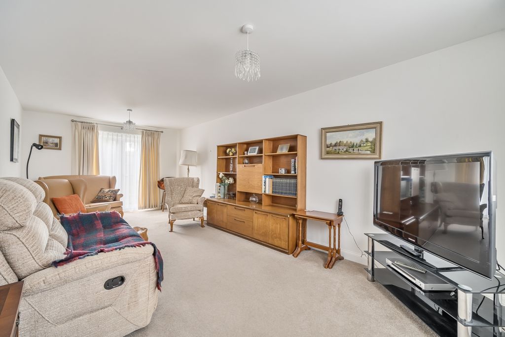 Property photo 2 of 19 1347808-19-68c171045887c-Arw