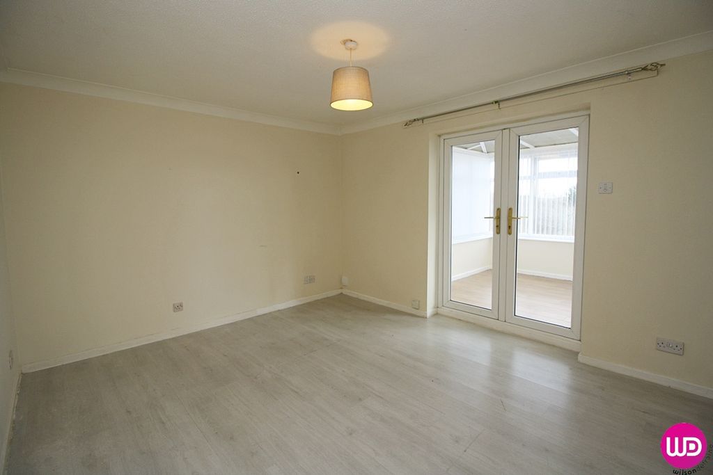 Property photo 2 of 21