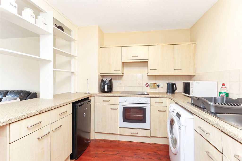 Property photo 3 of 14 Picture No. 05