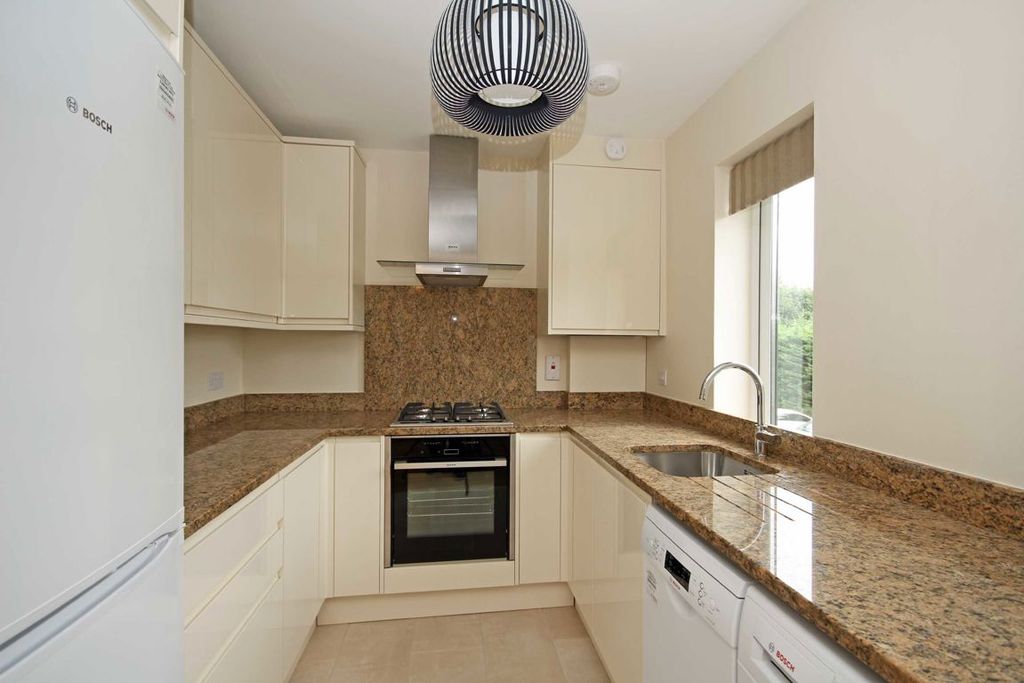 Property photo 2 of 3