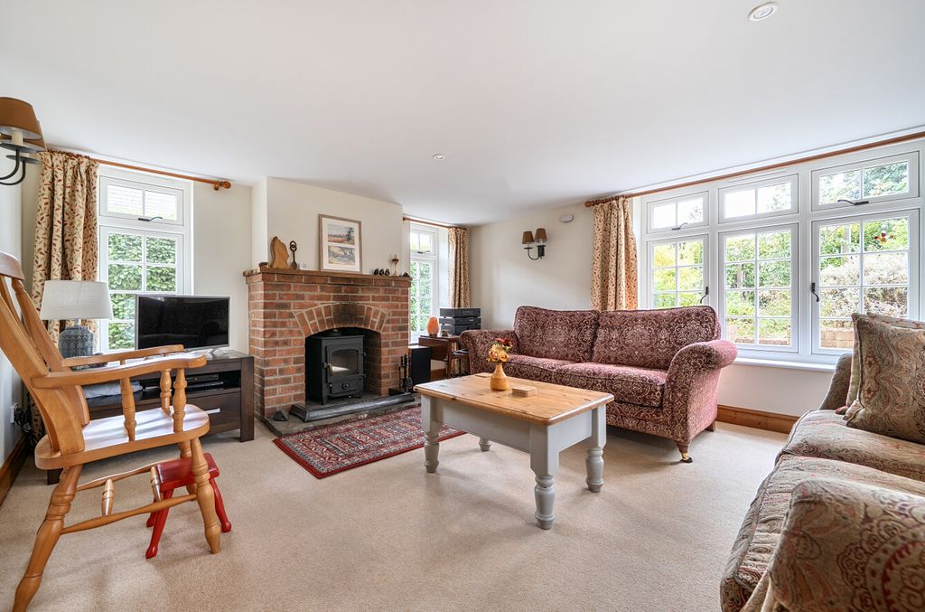 Property photo 2 of 18